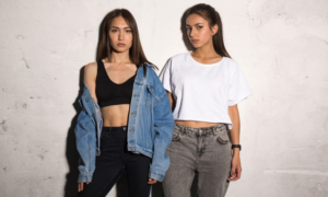 Read more about the article Chic & Casual: The Perfect Combo of Tops, Tees & Jeans