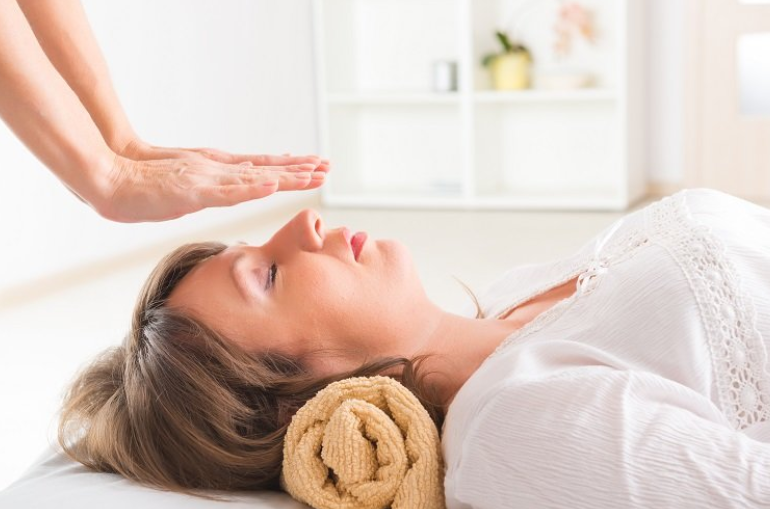 You are currently viewing How Angel Reiki Healing Services Can Help You Release Emotional Blockages and Find Inner Peace
