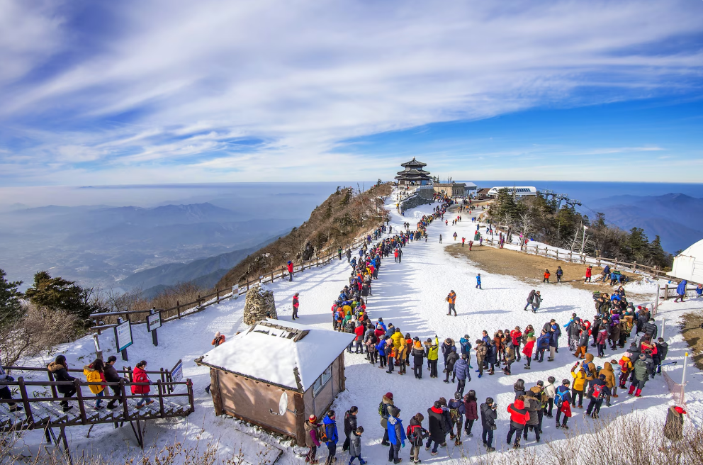 You are currently viewing Wandering Through Paradise: A Thoughtful Journey Across Kashmir